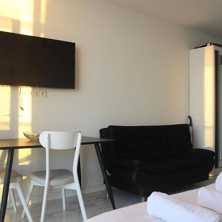 Sea Appartement Batoemi Buitenkant foto