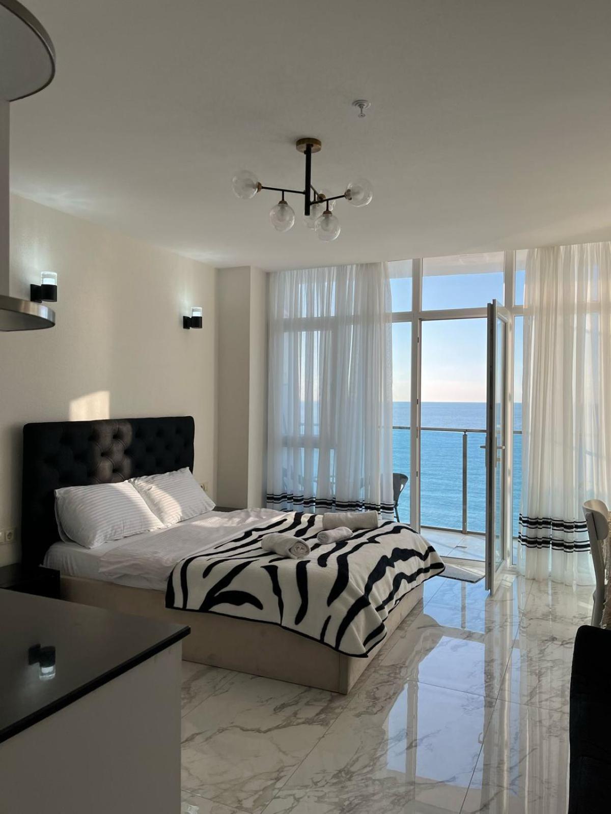Sea Appartement Batoemi Buitenkant foto