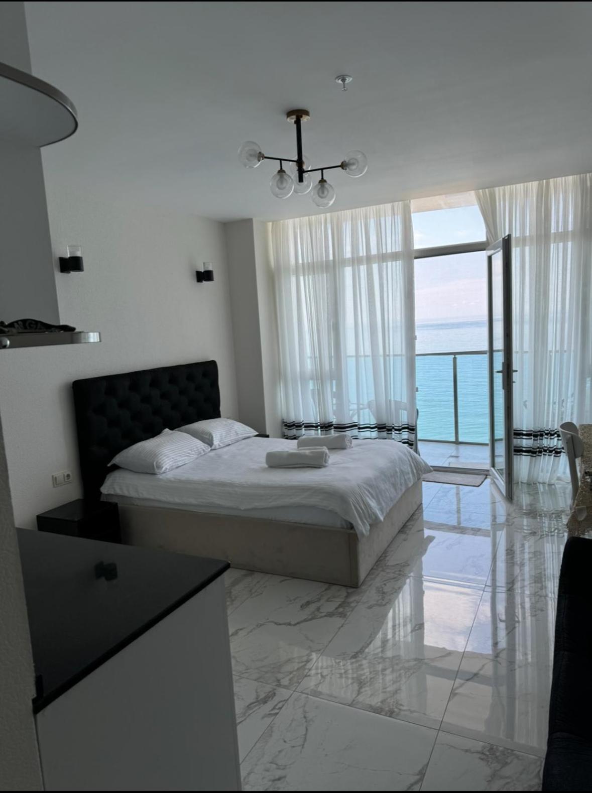 Sea Appartement Batoemi Buitenkant foto