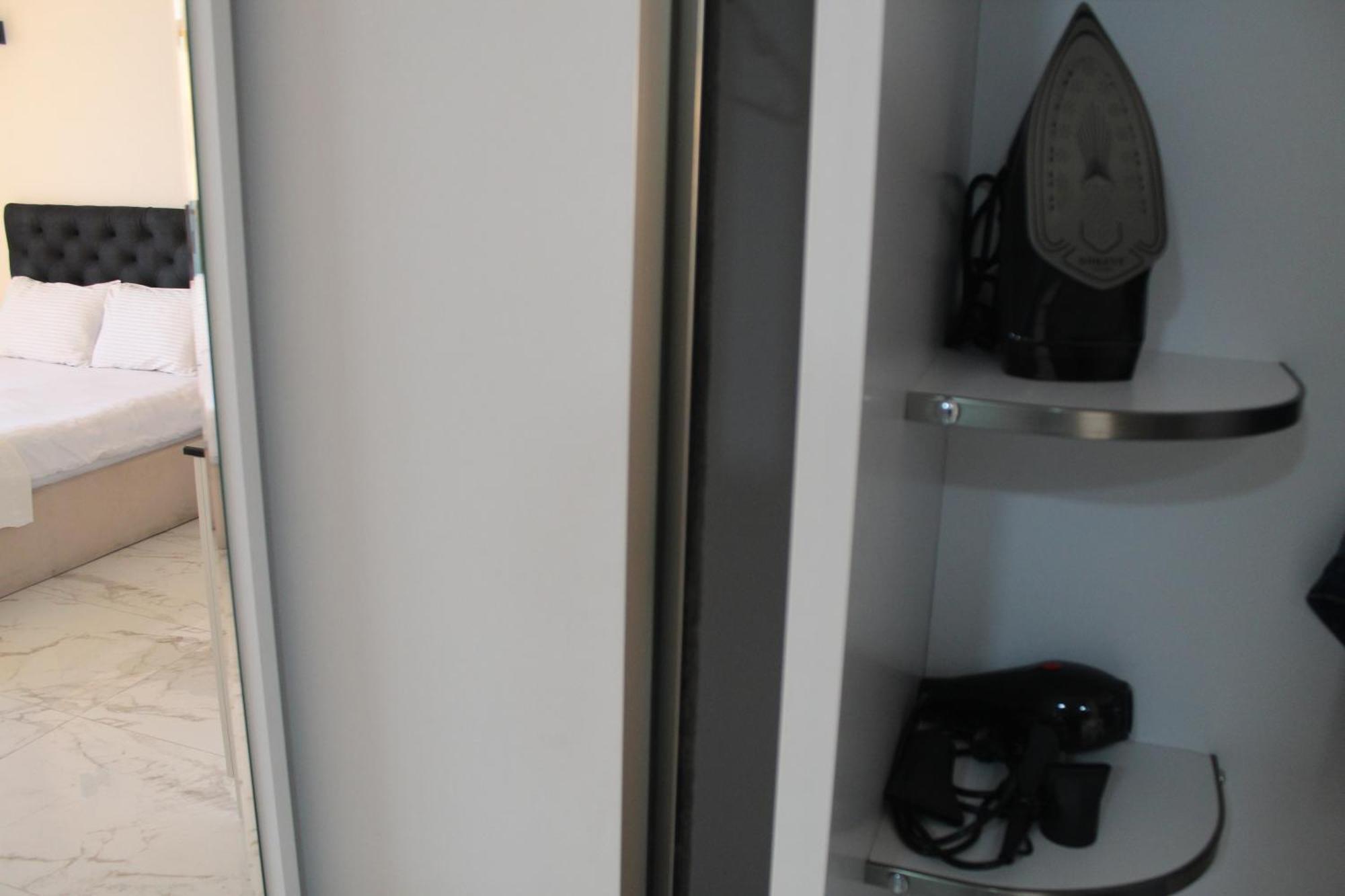 Sea Appartement Batoemi Buitenkant foto