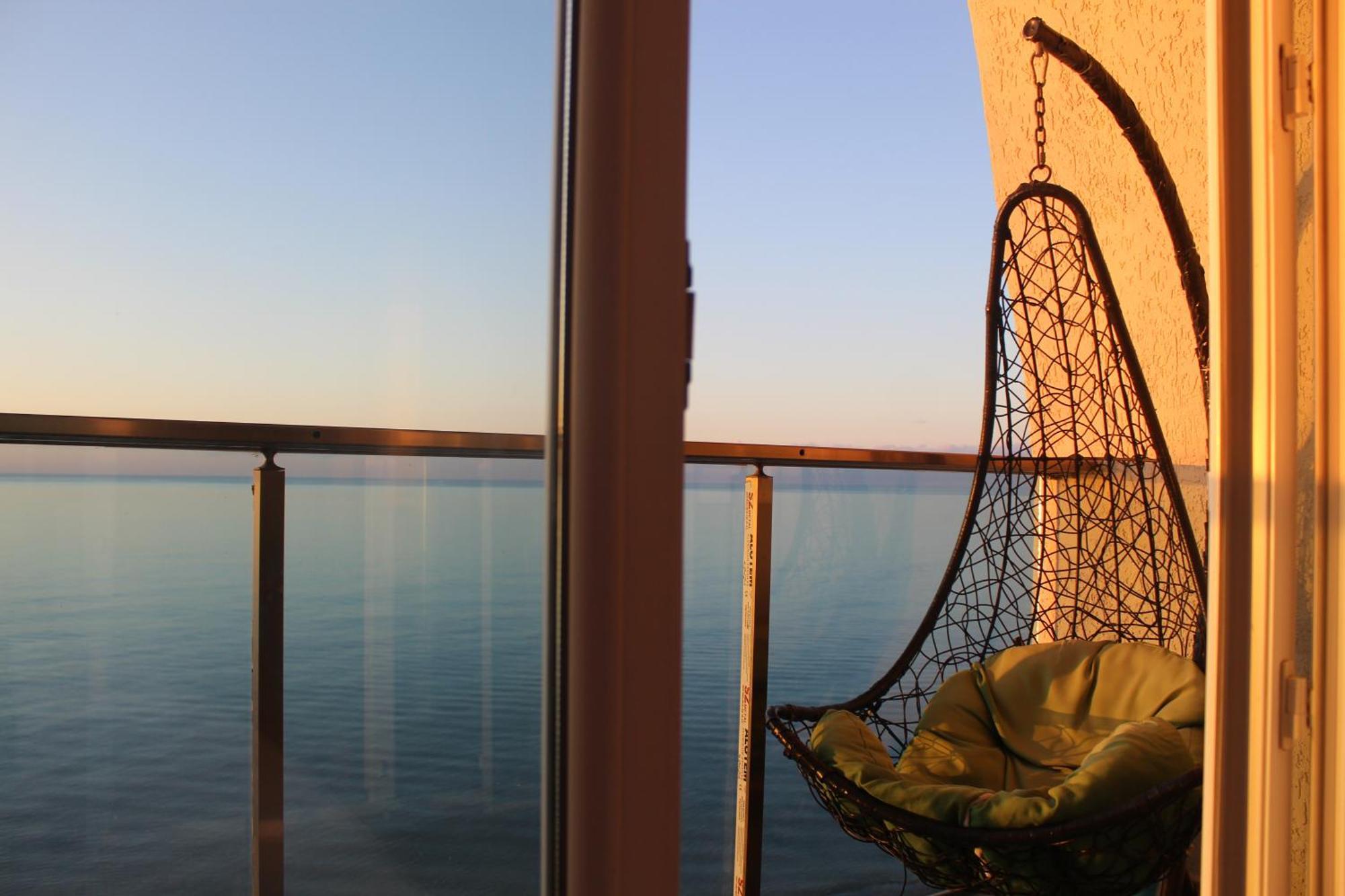 Sea Appartement Batoemi Buitenkant foto