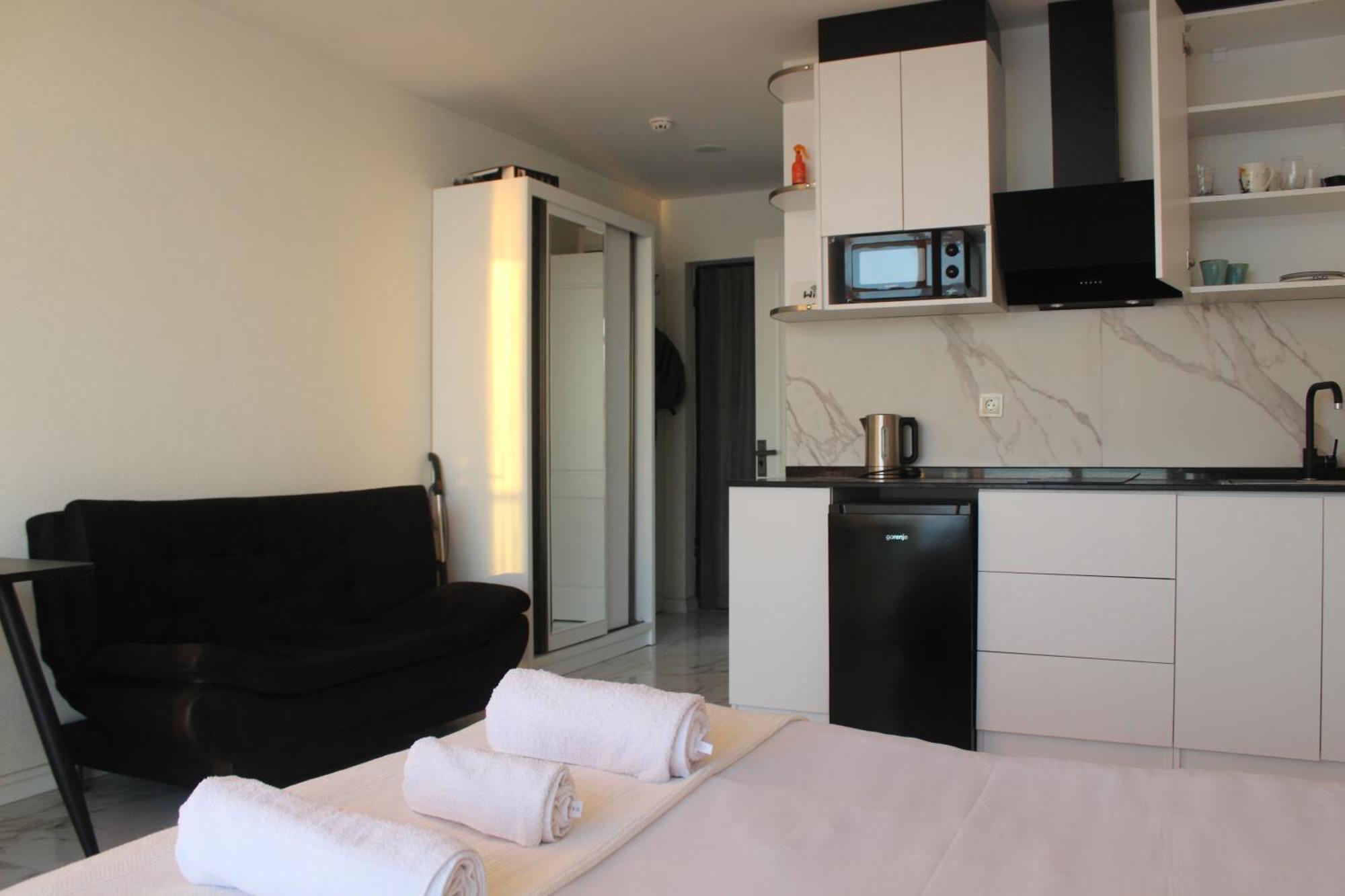 Sea Appartement Batoemi Buitenkant foto