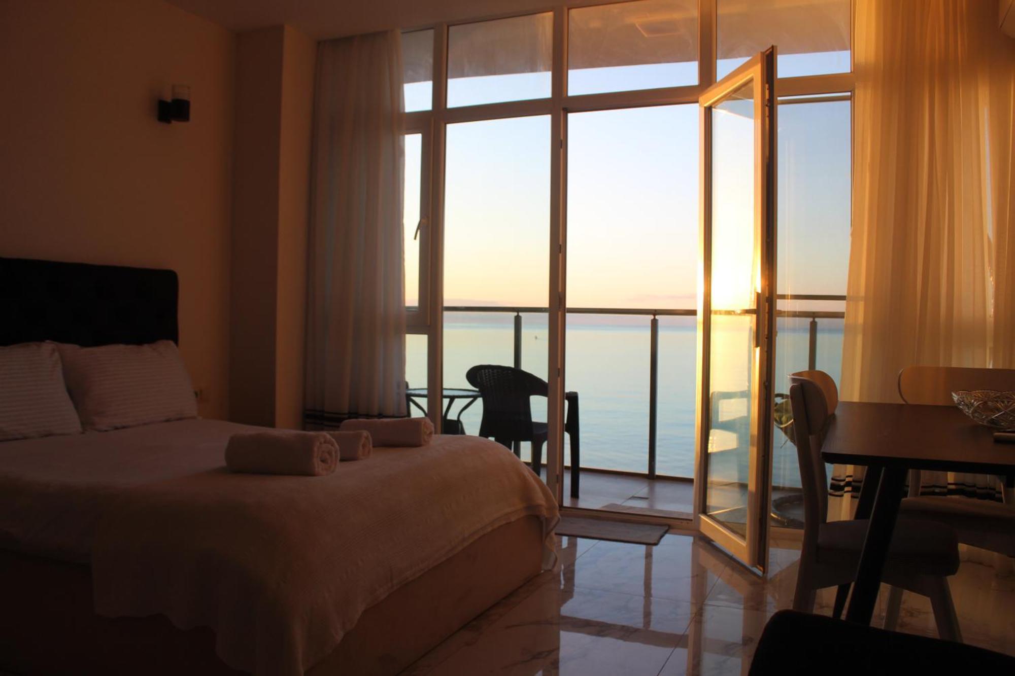 Sea Appartement Batoemi Buitenkant foto